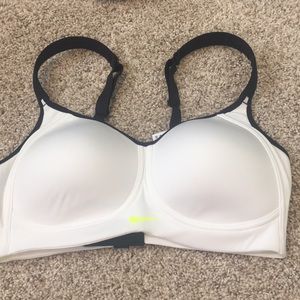 Nike bra - 32D